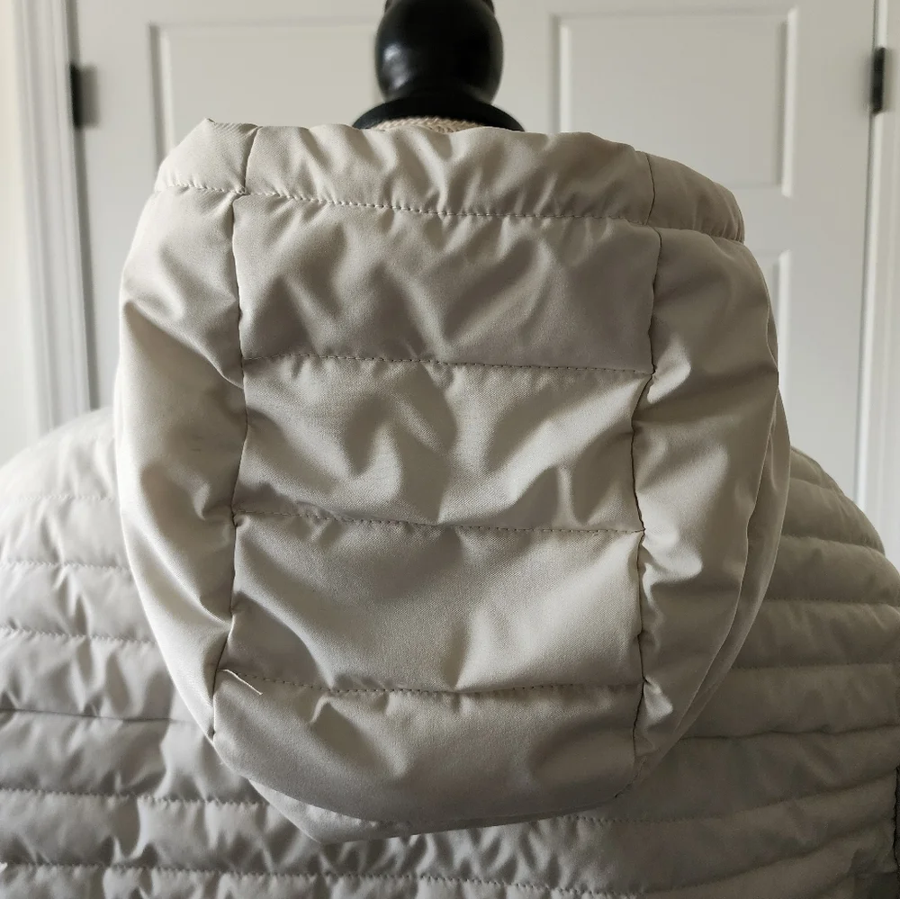 Preowned Tommy Hilfiger, size small, mens, quilted puffer‎